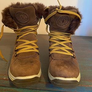 Santana Canada size 9 snow boots NEVER WORN
